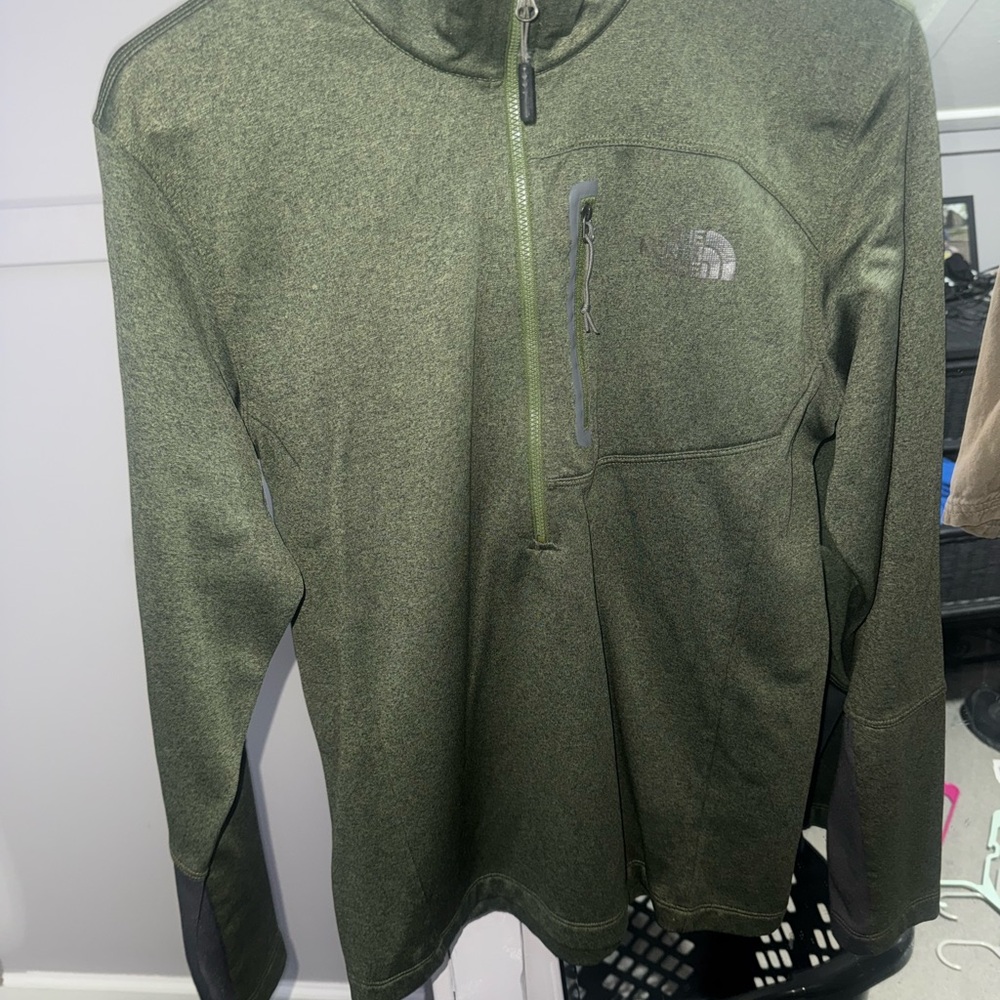 NWOT Olive Green North Face pull over